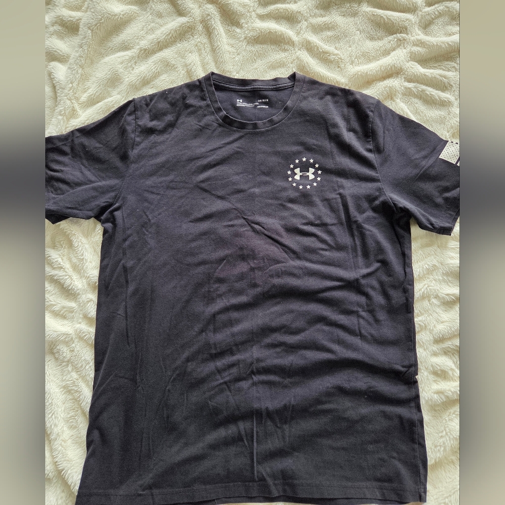 Under Armour Men's Black T-Shirt Large